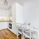 Daire Beautiful Diamond - 10 Min Walk To Market Square! *
