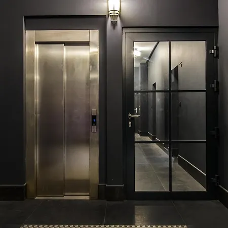 Apartmán Beautiful Diamond - 10 Min Walk To Market Square! Vratislav