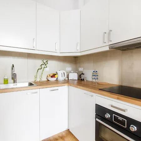Apartmán Beautiful Diamond - 10 Min Walk To Market Square!