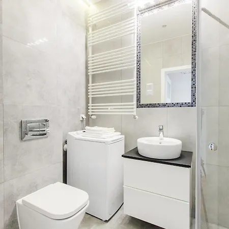 Diamond Apartment - City Center - 10-Min Walk To Market Square Apartament
