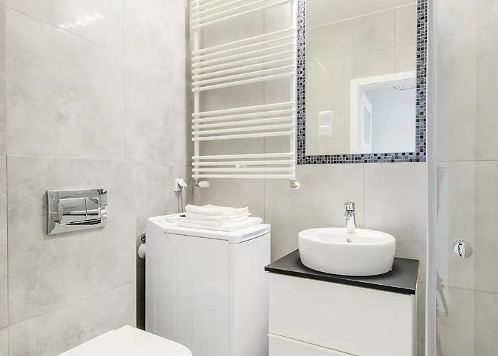 Beautiful Diamond - 10 Min Walk To Market Square! Lejlighed